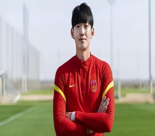 飞飞,无限宇宙重,温年少时光,开云体育,开云体育官网,开云体育app,开云体育app下载