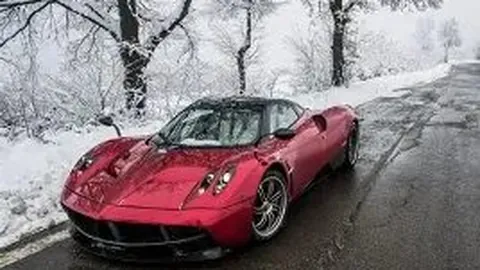 《揭秘曼联青训营：昔日铁规严阵以待，黑色球鞋成标志》