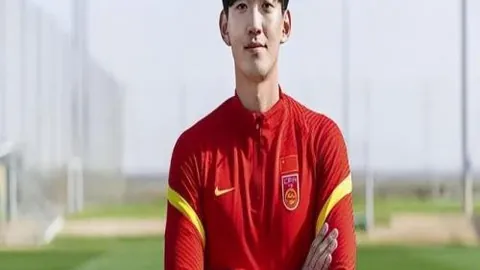 飞飞：无限宇宙重温年少时光对话之旅